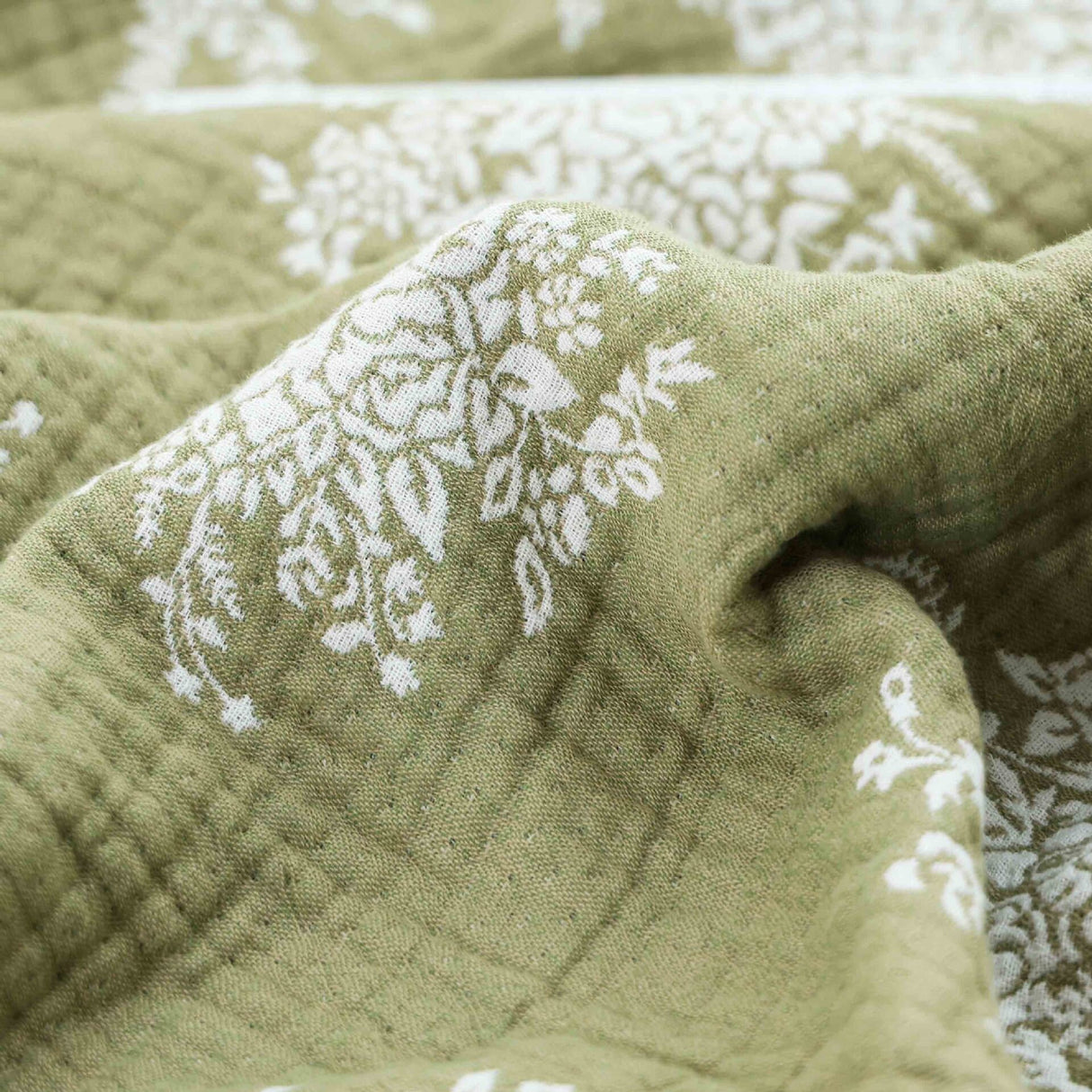 Cotton Ruffled Throw Bed Cover 100% cotton Muslin Sofa Throw Decor, Double-sided Bed Throw Blanket, 200x230cm/79x90",Housewarming gift.