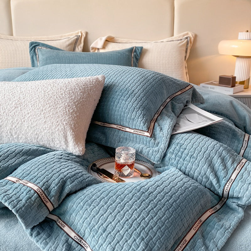 Poly Three-dimensional Braided Strip Milk Cashmere Flannel Duvet Cover Bedding Set