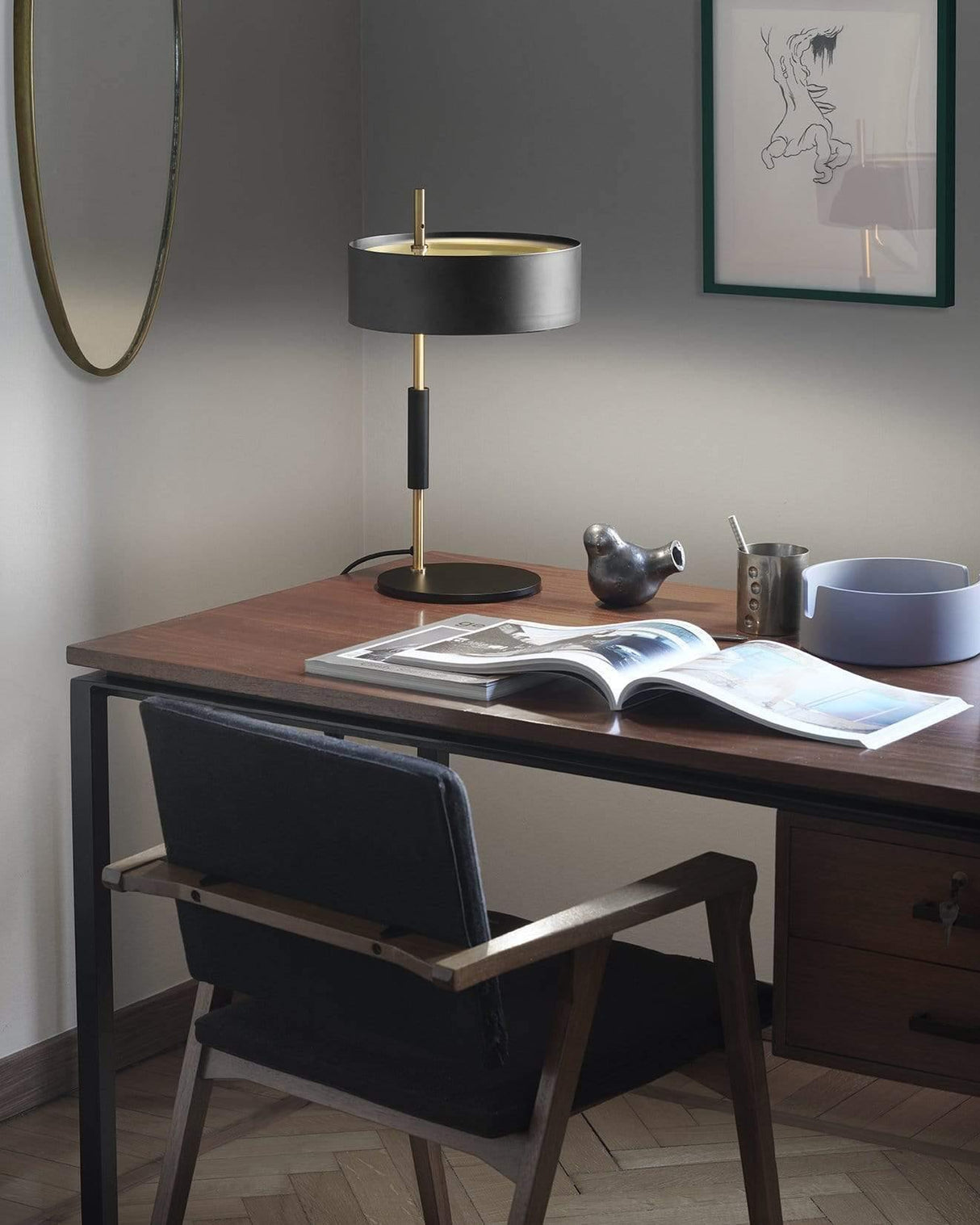 Styling Black Table Lamp