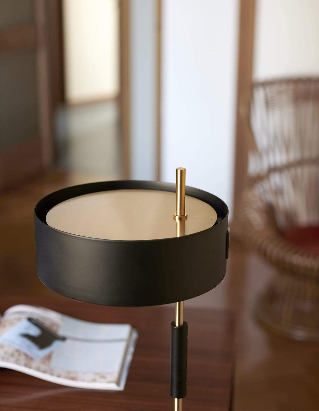 Styling Black Table Lamp