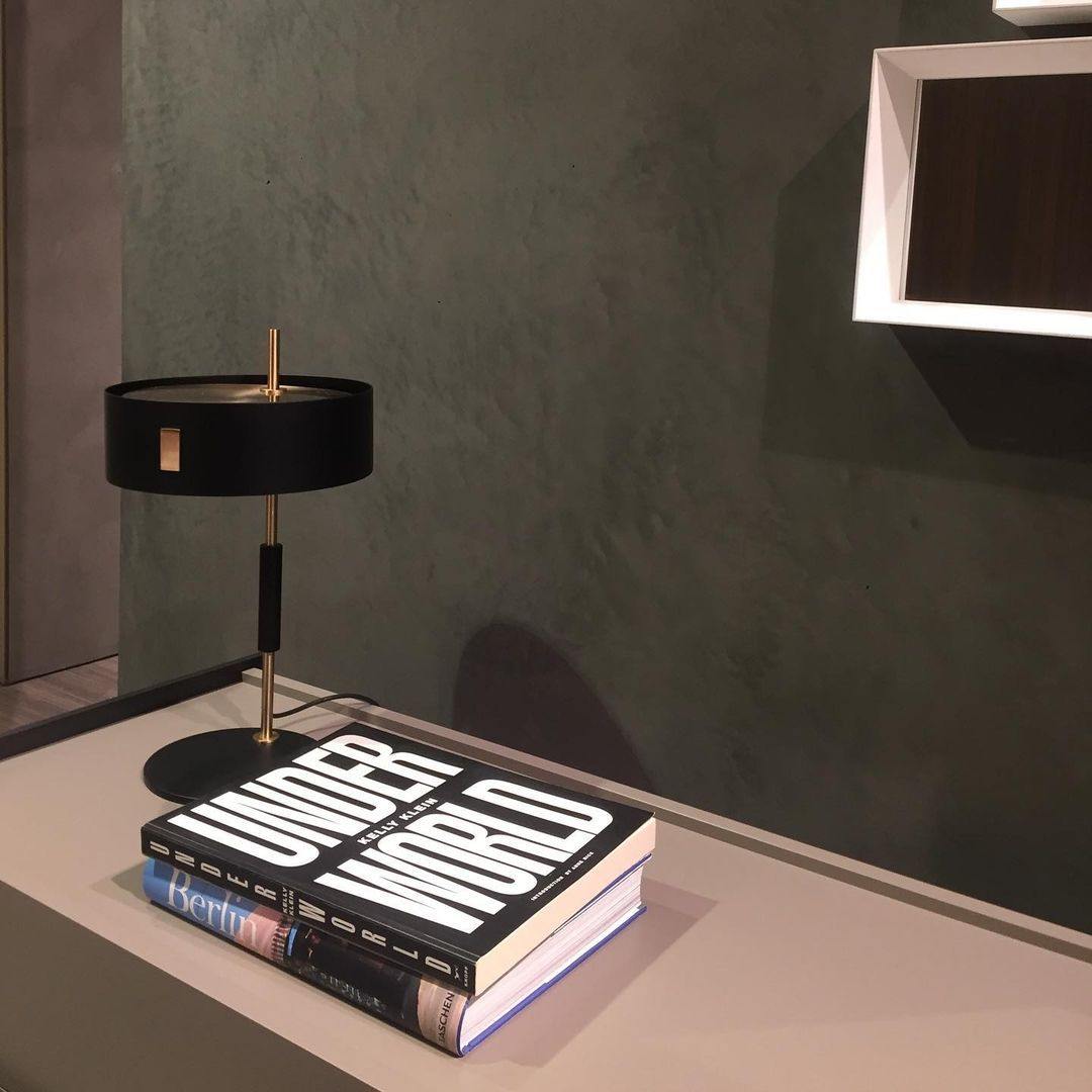Styling Black Table Lamp
