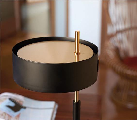 Styling Black Table Lamp
