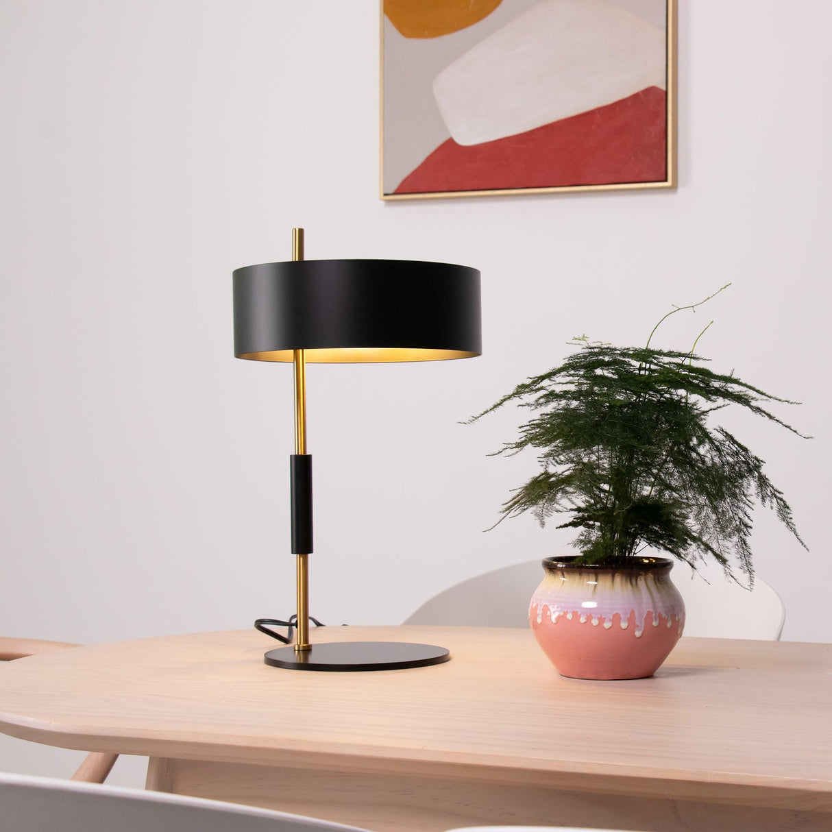 Styling Black Table Lamp