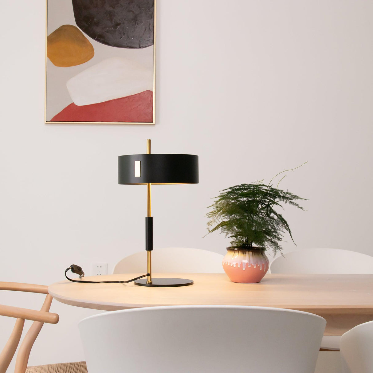 Styling Black Table Lamp