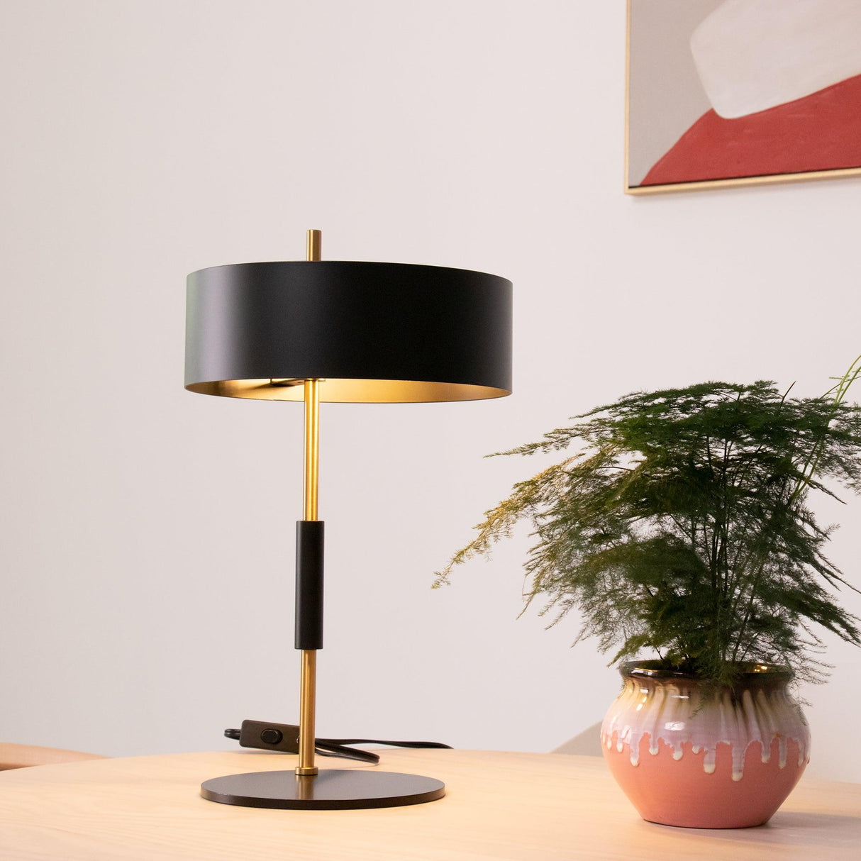 Styling Black Table Lamp