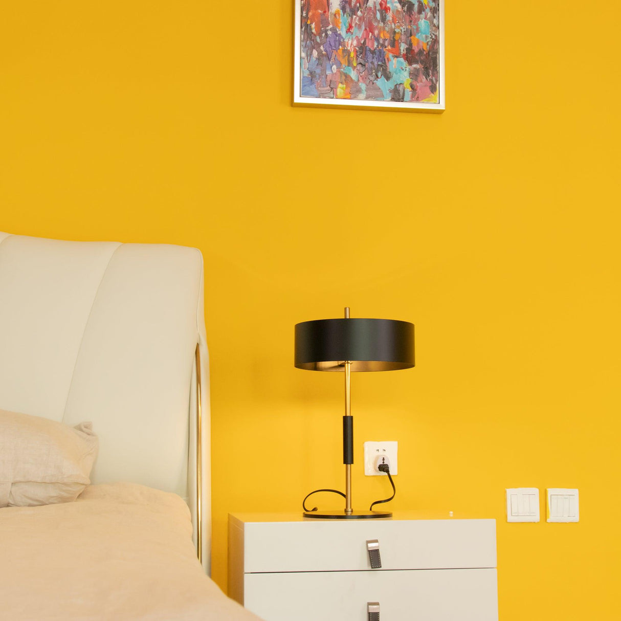 Styling Black Table Lamp