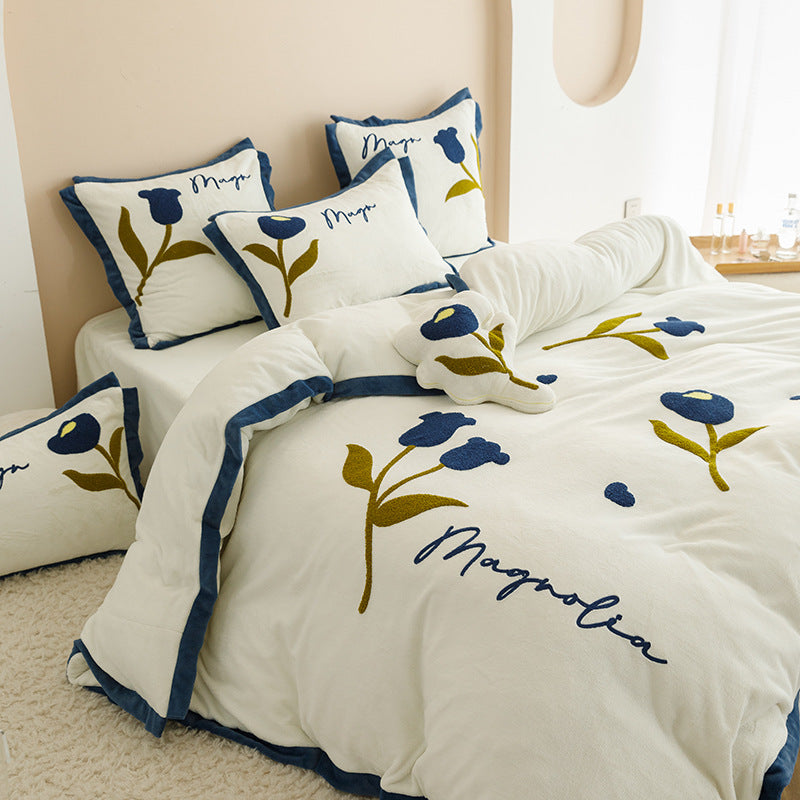 Poly Embroidery Flower Milk Cashmere Flannel Duvet Cover Bedding Set Blue/Red