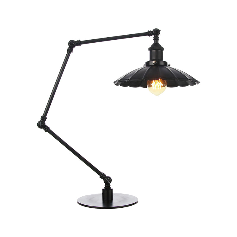 1 Bulb Study Room Table Lighting Vintage Stylish Adjustable Black/Brass Table Lamp with Scalloped Edge Metal Shade