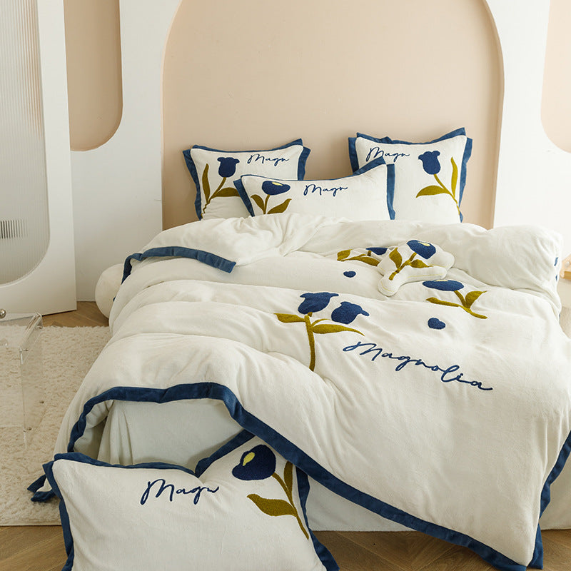 Poly Embroidery Flower Milk Cashmere Flannel Duvet Cover Bedding Set Blue/Red