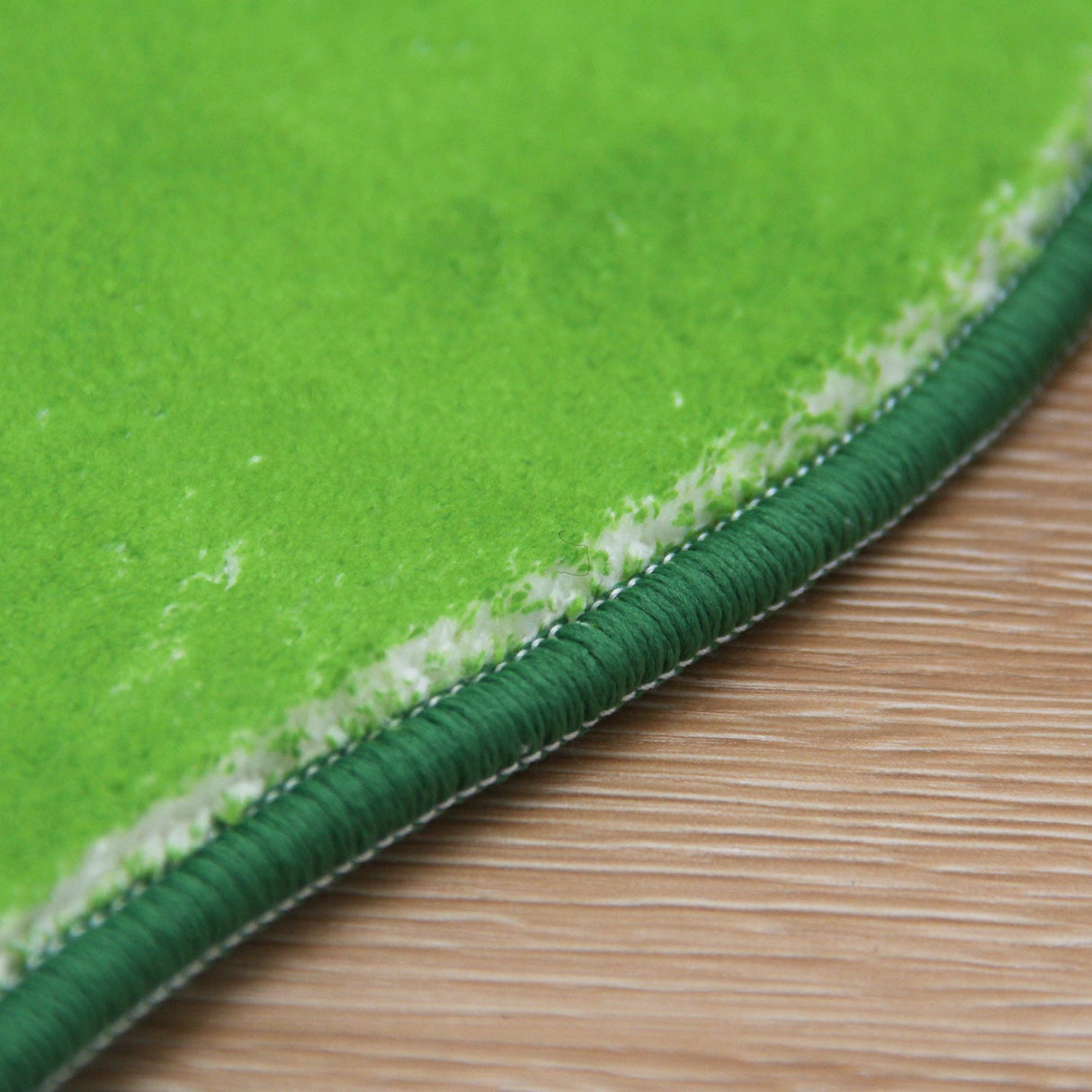 Cute Soft Green Leaf Bathroom Rug