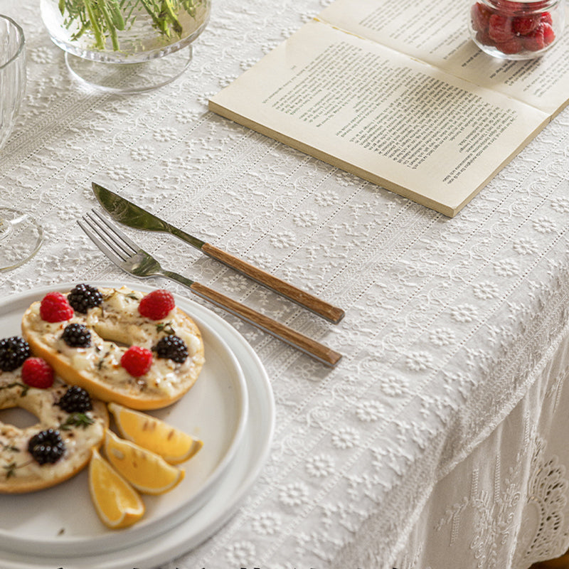 Vernal tablecloth French ins wind lace white tablecloth coffee table tablecloth Nordic retro hollow high-end sense Exquisite embroidery, luxury and luxury