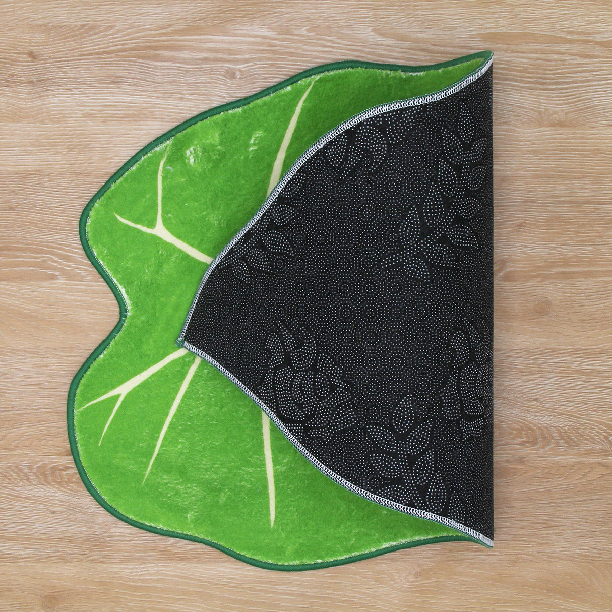 Cute Soft Green Leaf Bathroom Rug