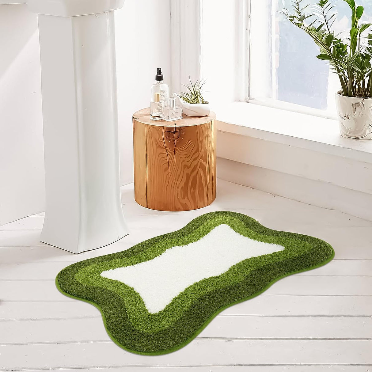 Green Gradient Bath Mats, Rug for Bathroom, Cute Non-Slip Irregular Shape Carpet for Shower Room