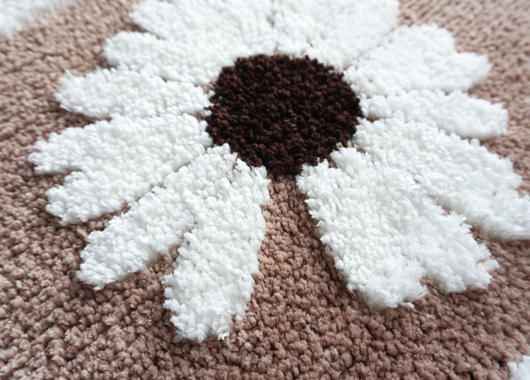Semicircle Daisy Bathroom Mat, White Flower Bath Rug, Nature Bathroom Decor, Soft Water-Absorbent Mat for Bath Shower, Blue Brown