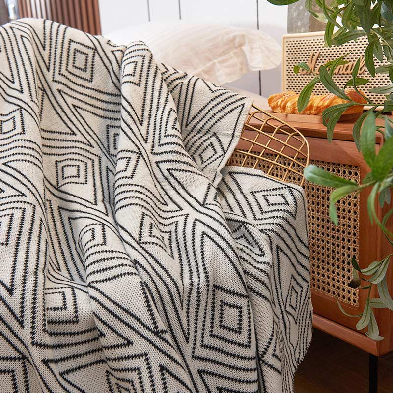 Black & White Geometric Pattern Reversible Blanket