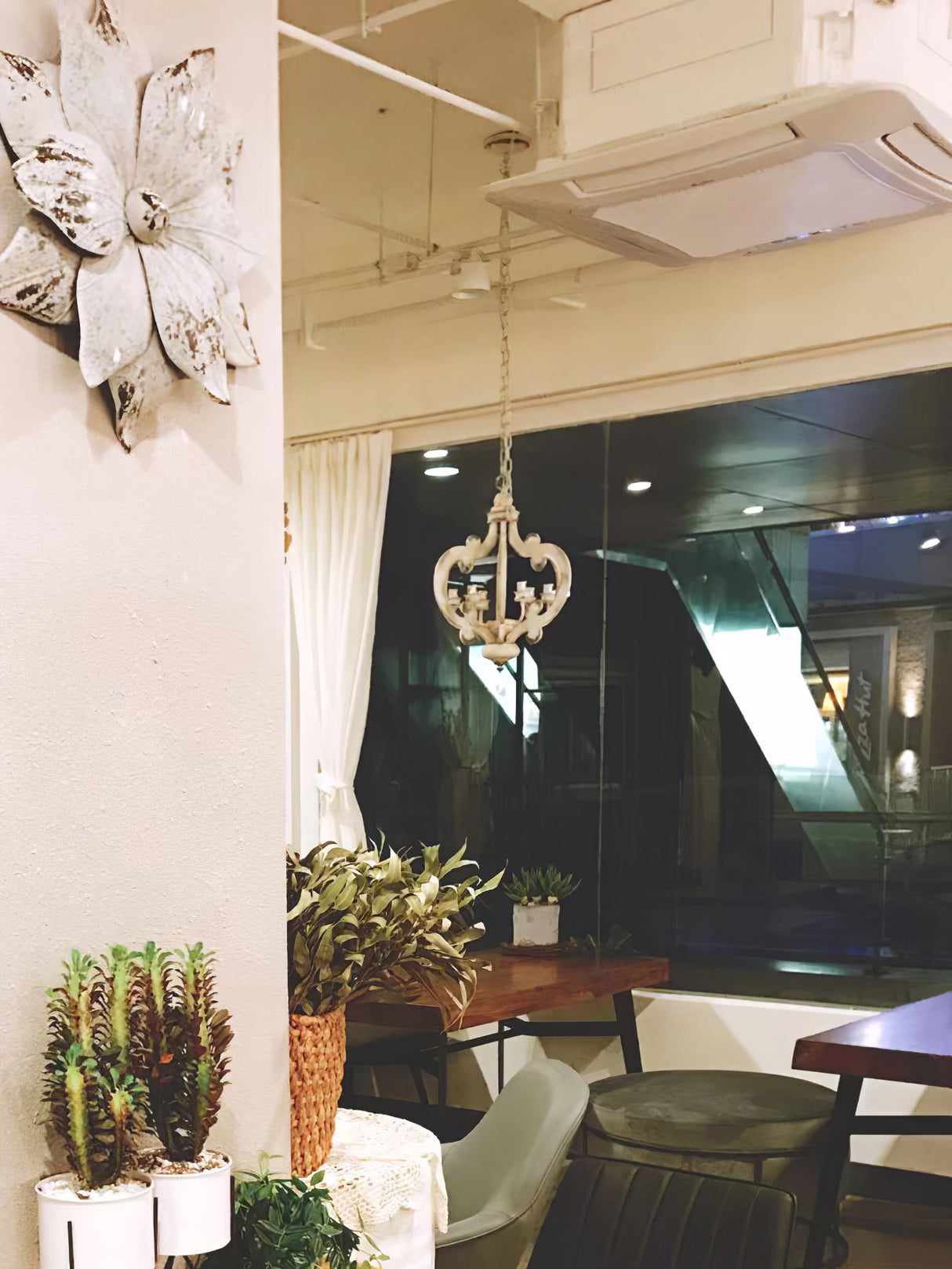 Antique White Style Chandelier