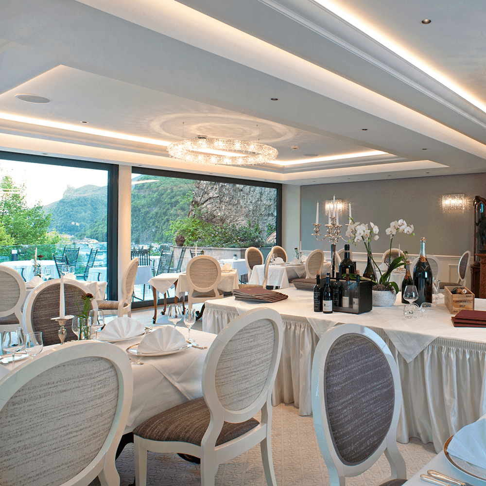 Artica Crystal Chandelier