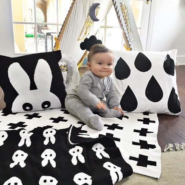 Baby Blanket Black White Cute Rabbit Swan Cross Knitted Plaid For Bed Sofa Bed Spread Bath Towels Play Mat Gift