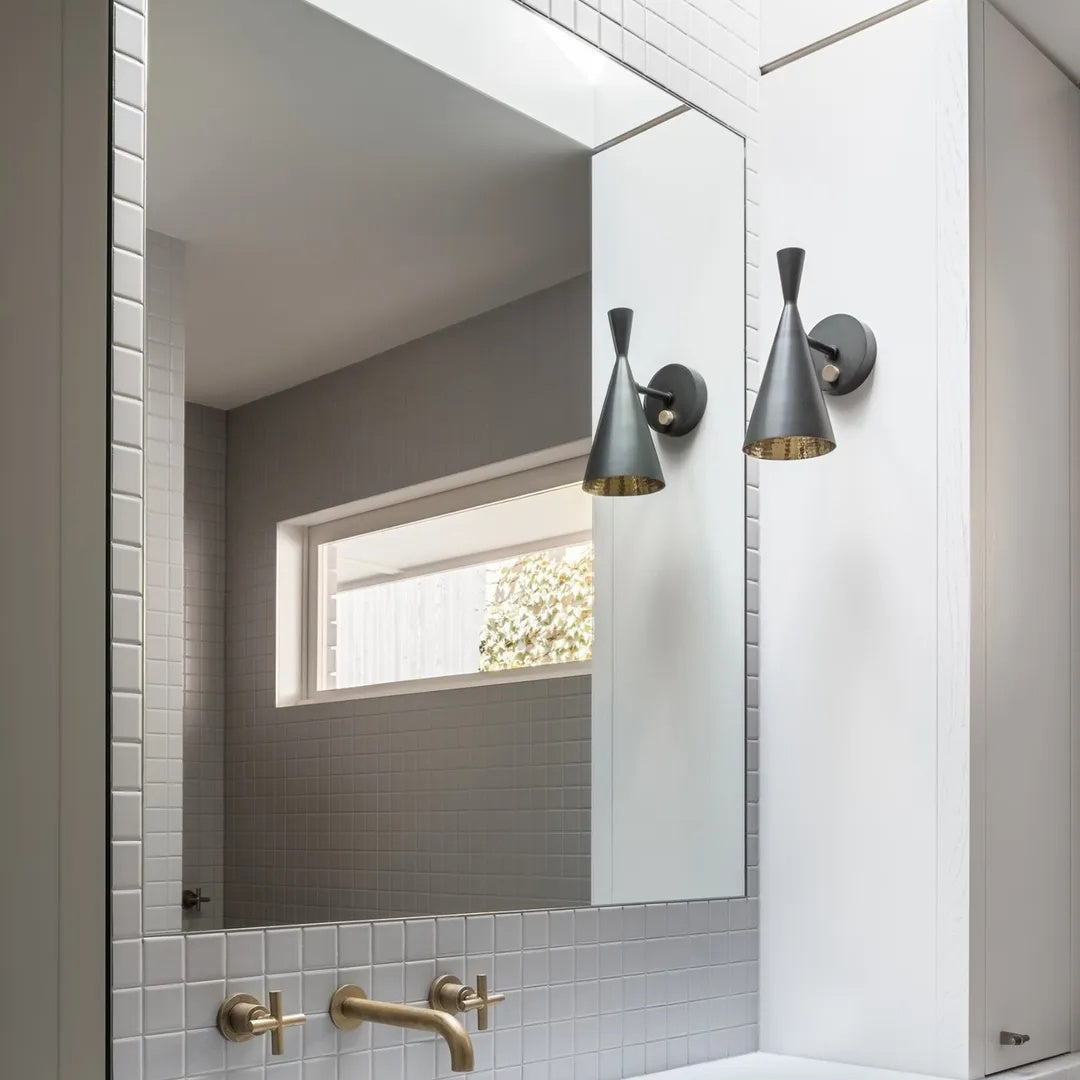 Beat Wall Light