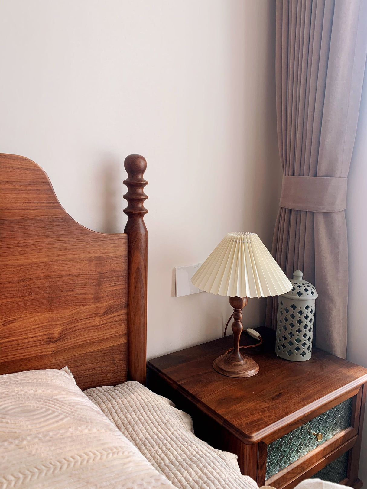 Bellini Wooden Turned Table Lamp