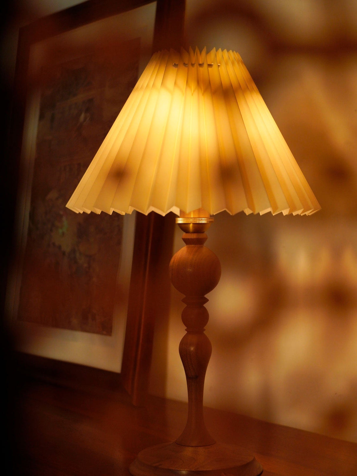 Bellini Wooden Turned Table Lamp