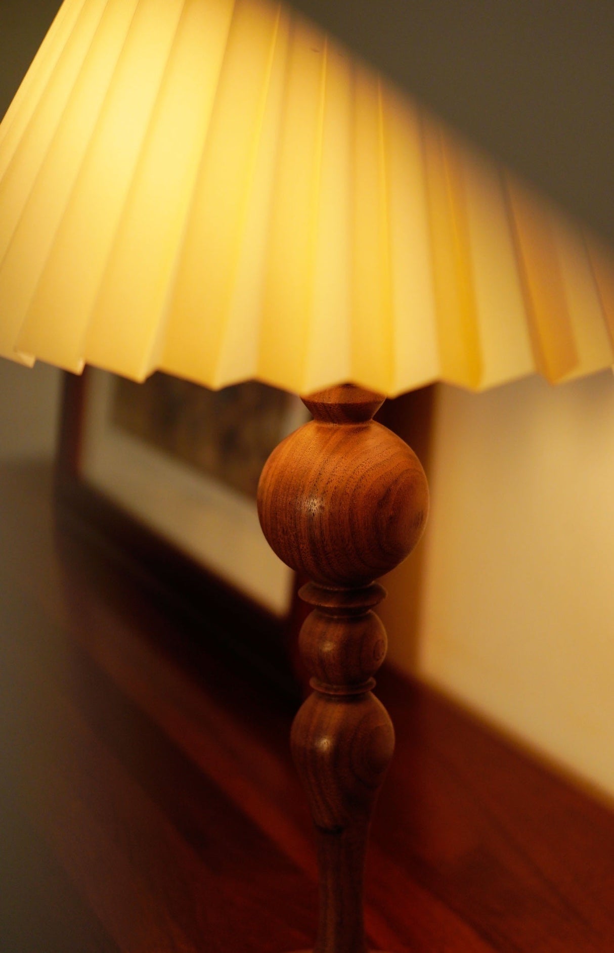 Bellini Wooden Turned Table Lamp