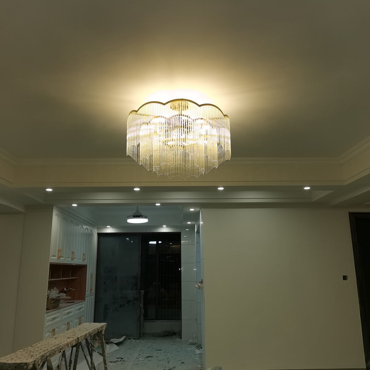 Classic Maria Theresa Light