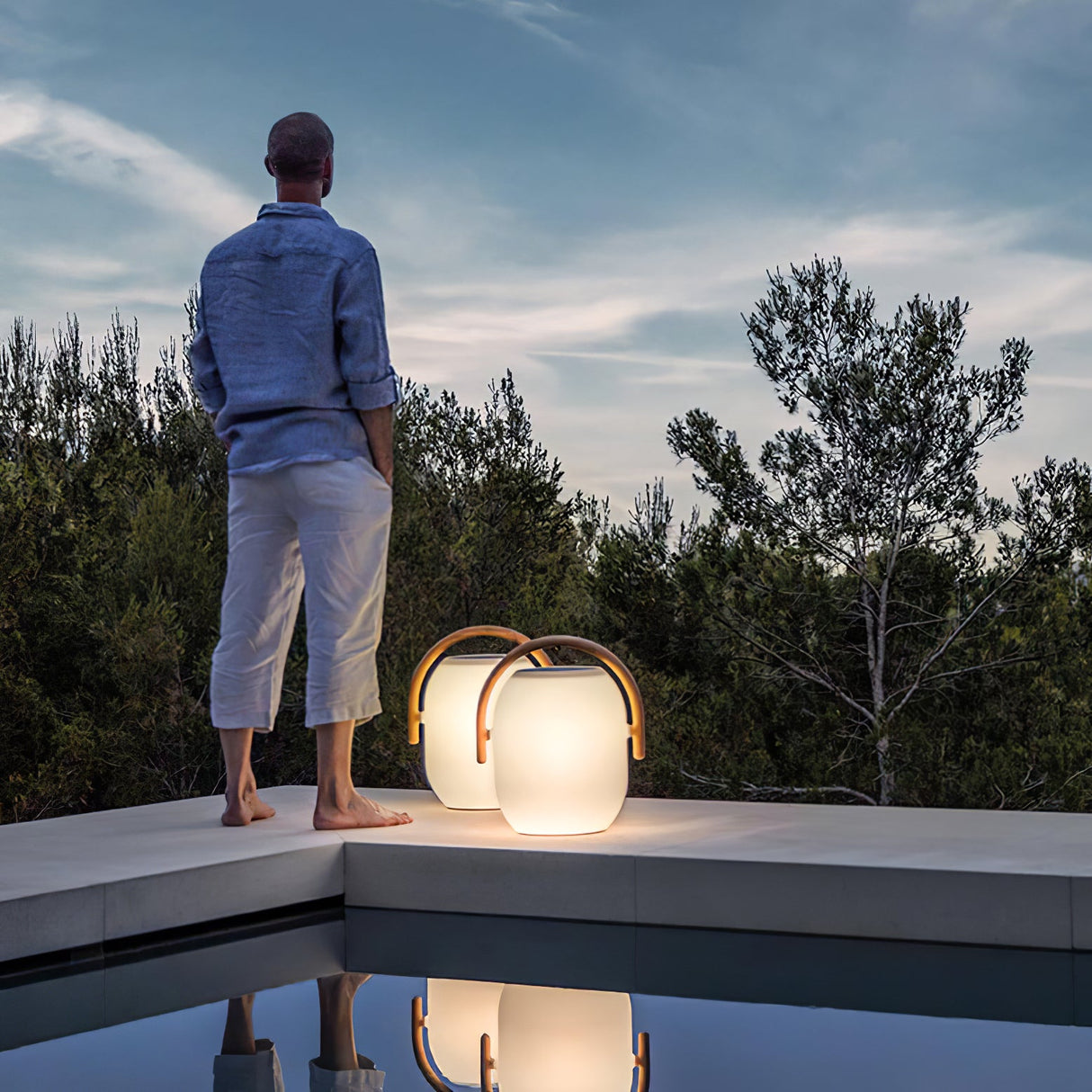 Cocoon Outdoor Table Lamp