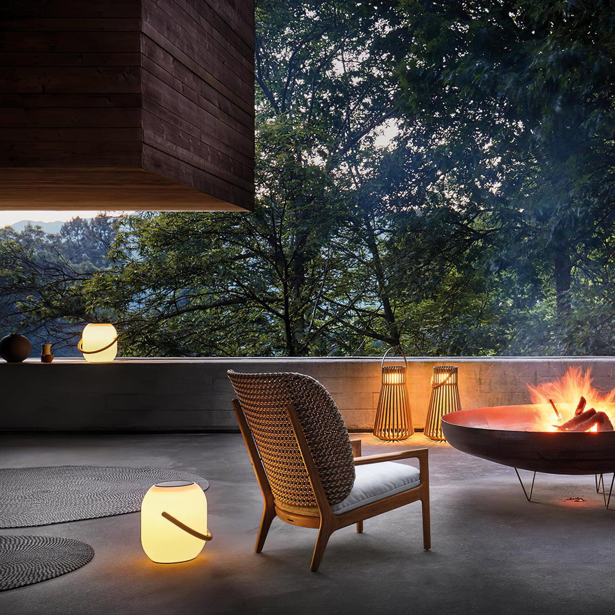 Cocoon Outdoor Table Lamp