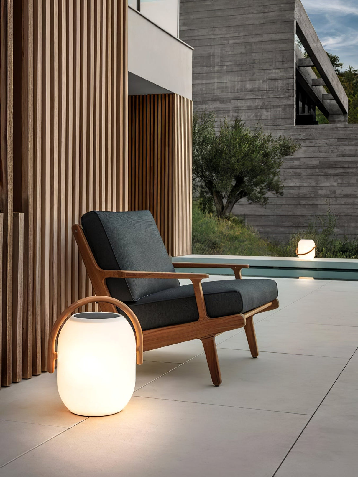 Cocoon Outdoor Table Lamp