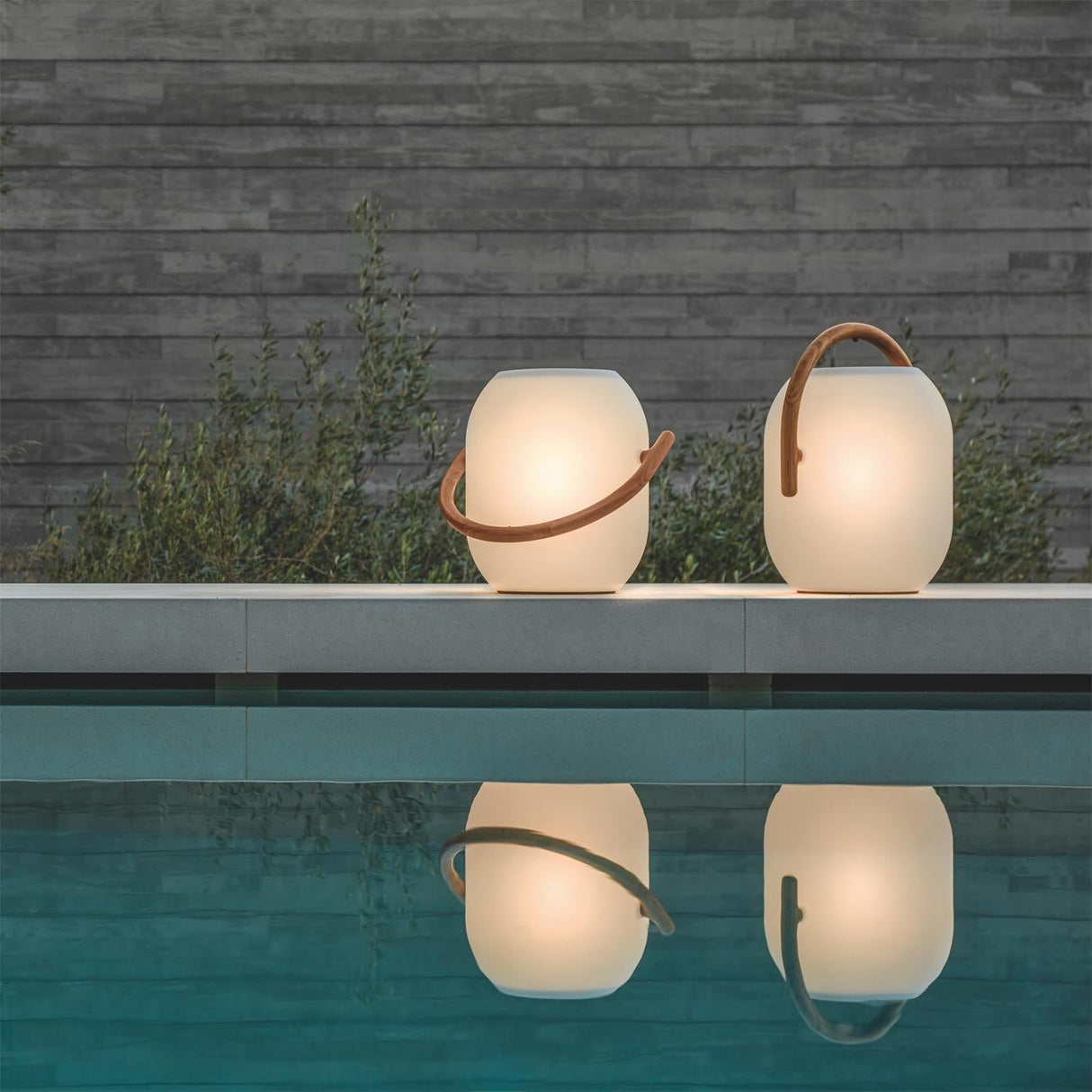 Cocoon Outdoor Table Lamp