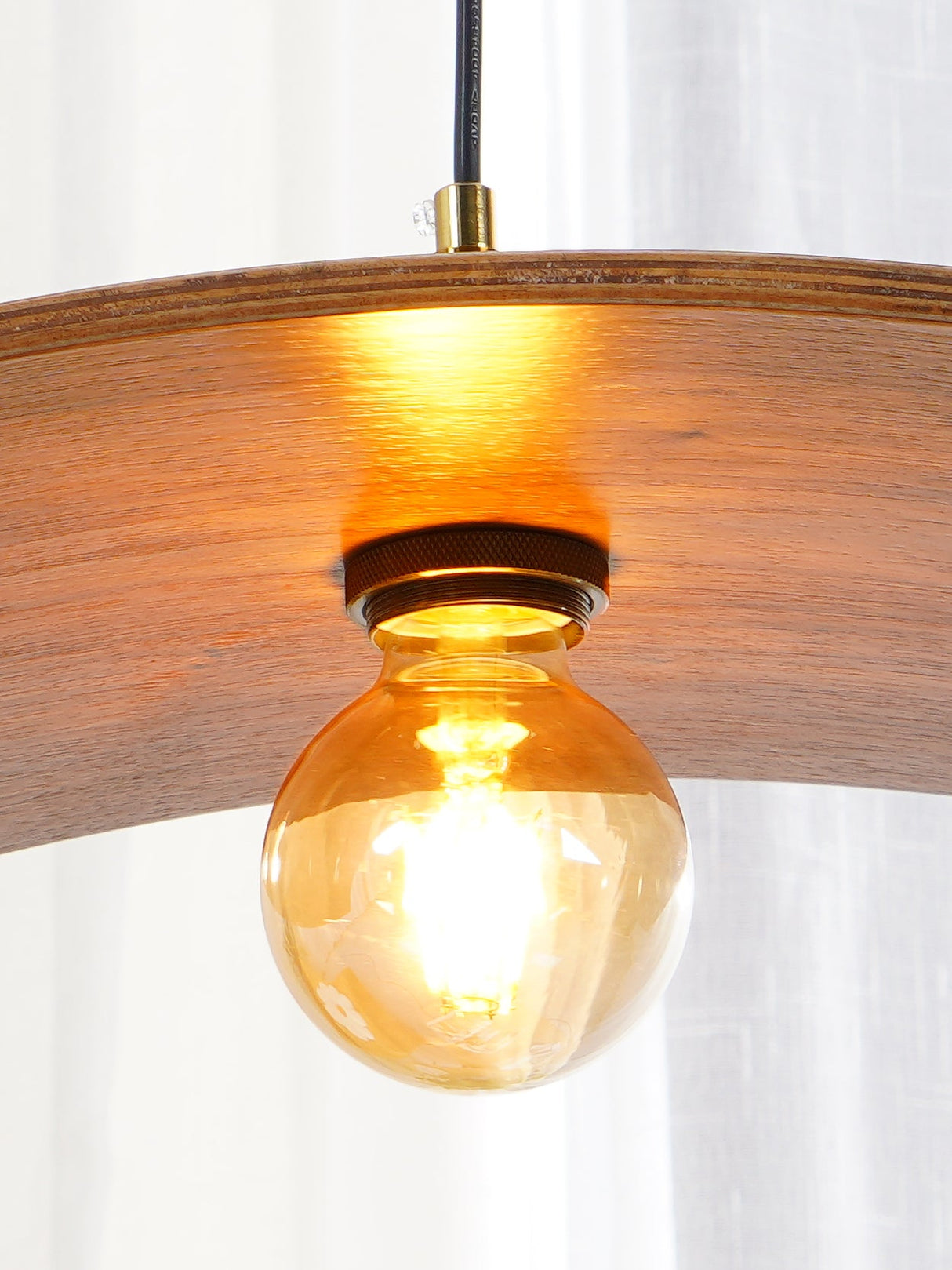 Curve Wooden Pendant Lamp