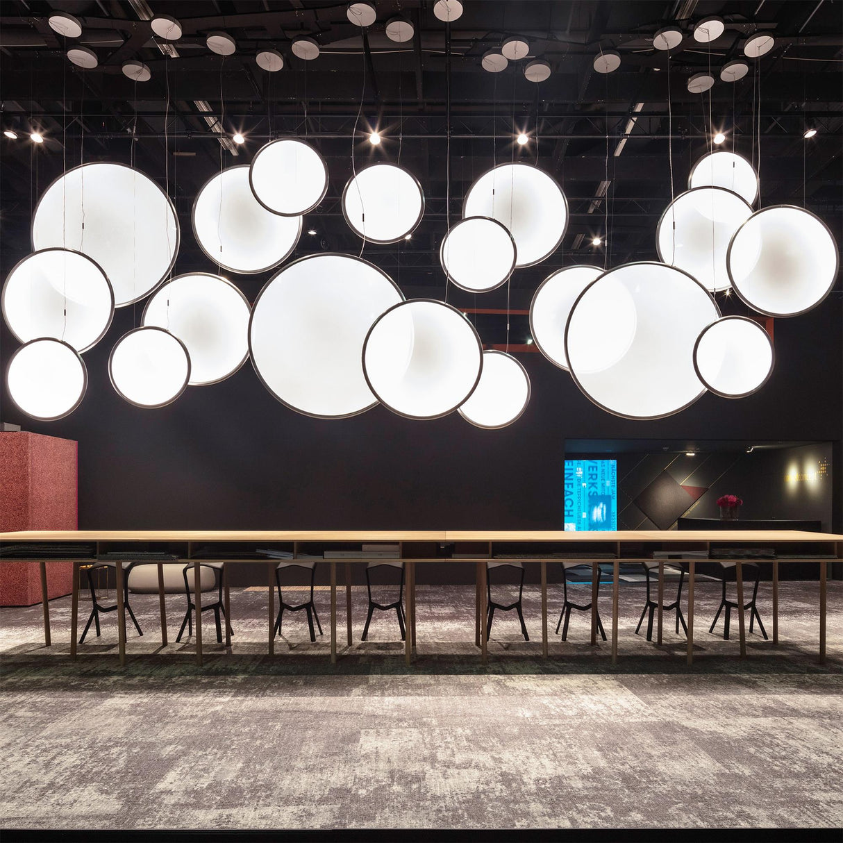 Discovery Vertical Suspension