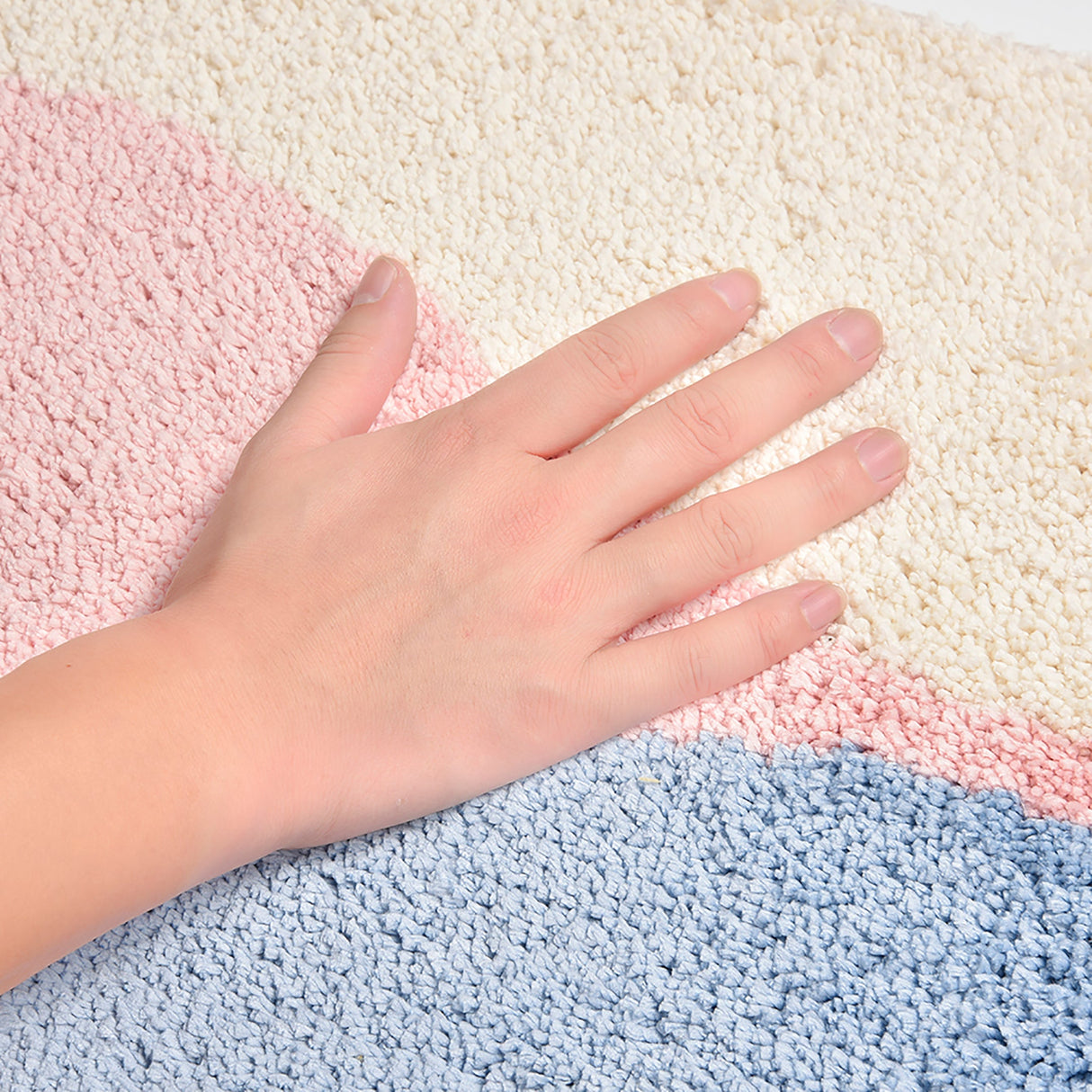 Feblilac Pink Mountain Bath Mat, 15.7"x23.6" Non Slip Bathmat, Colorful Bathroom Rugs, Anti Slip Toilet Mat, Soft Thick Bathroom Carpet, Art Bathroom Mats, Best Bath Rugs, Hot Shower Mat Non Slip, Toilet Rug