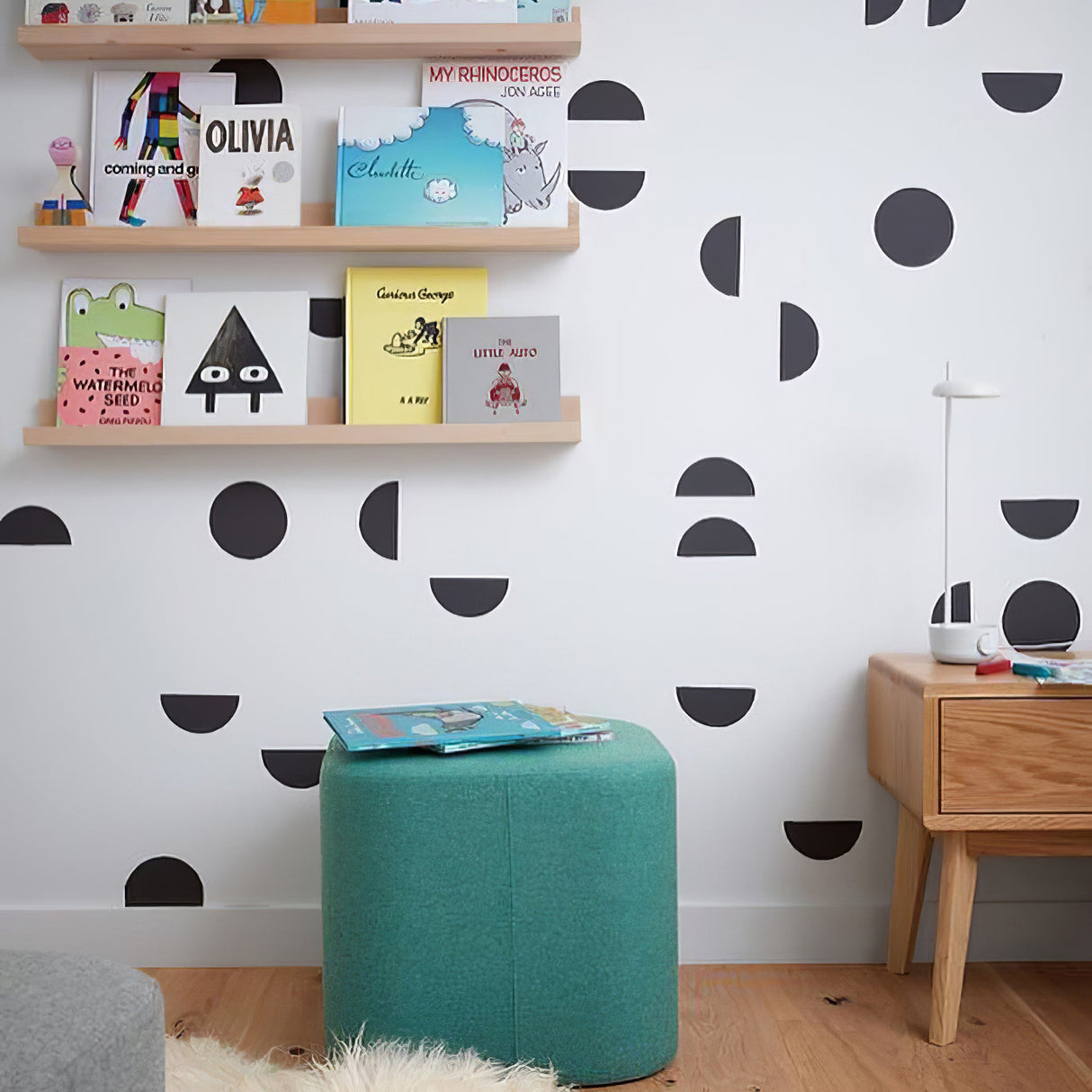 Focal LED Table Lamp