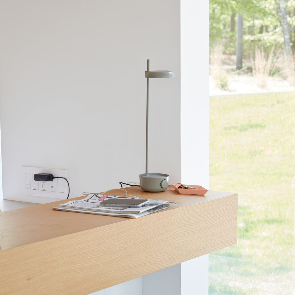 Focal LED Table Lamp