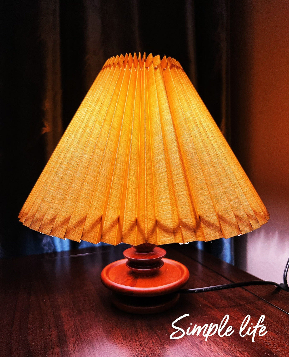 Freeform Table Lamp