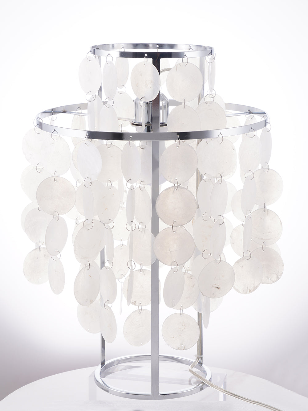 Round Shell Table Lamp