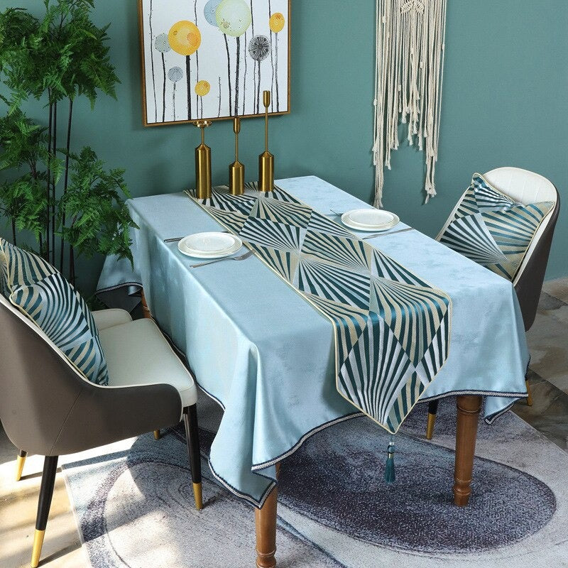 Gilla Geo Diamond Table Runner