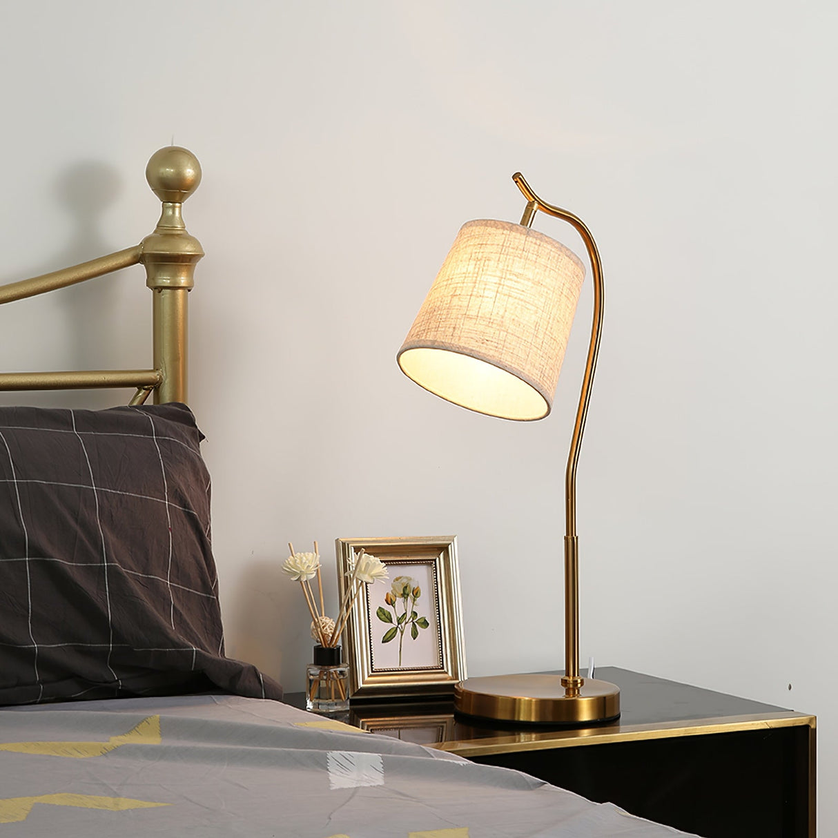 Gold Gooseneck Table Lamp