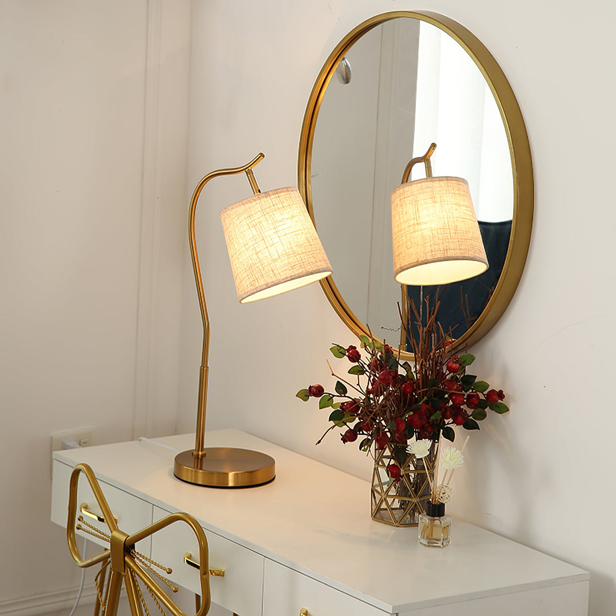 Gold Gooseneck Table Lamp