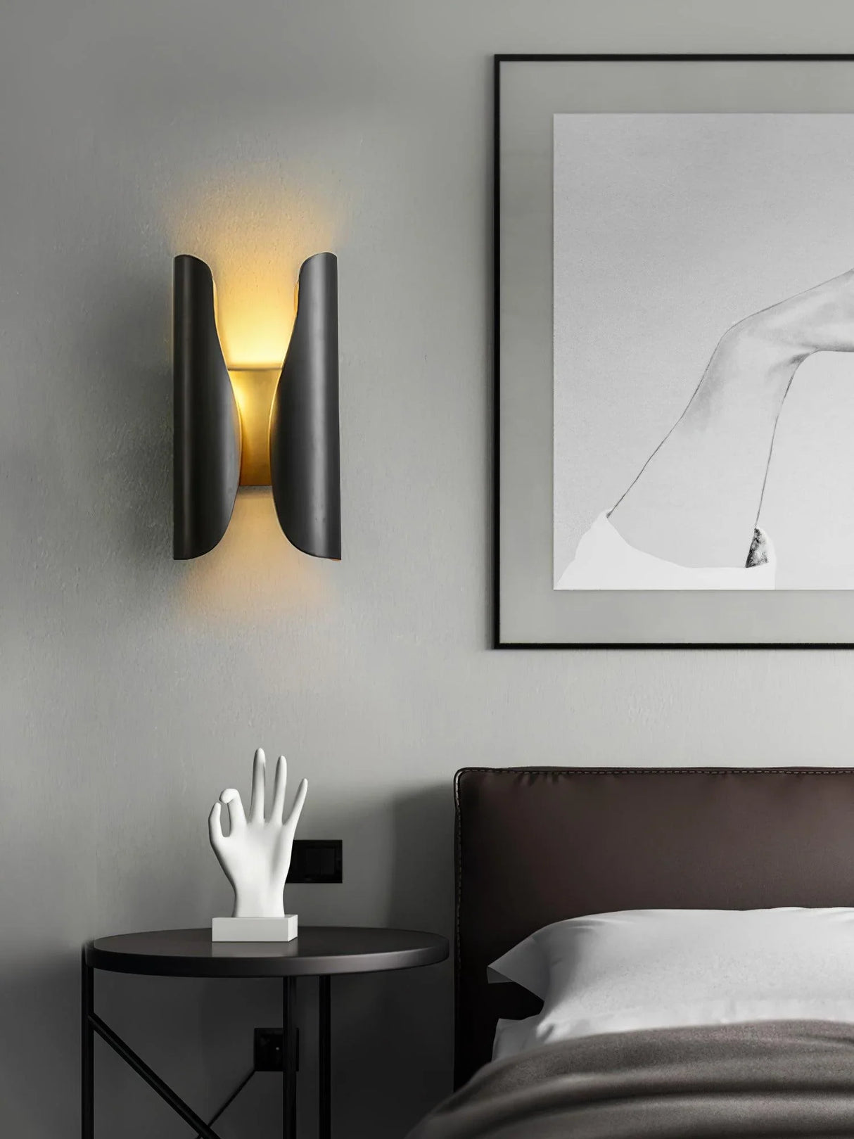 H-shaped Gold Wall Lamp