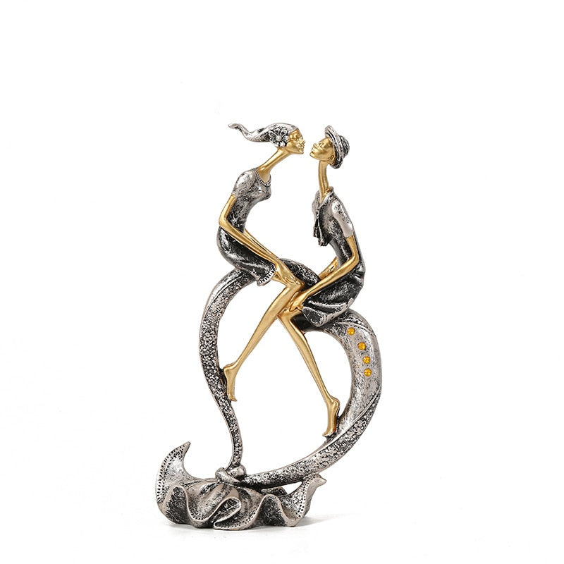 Kiss Couple Figurine