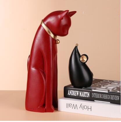 Cat-Mouse Statue