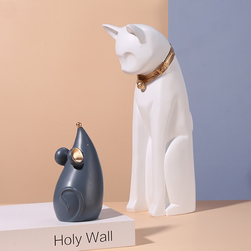 Cat-Mouse Statue
