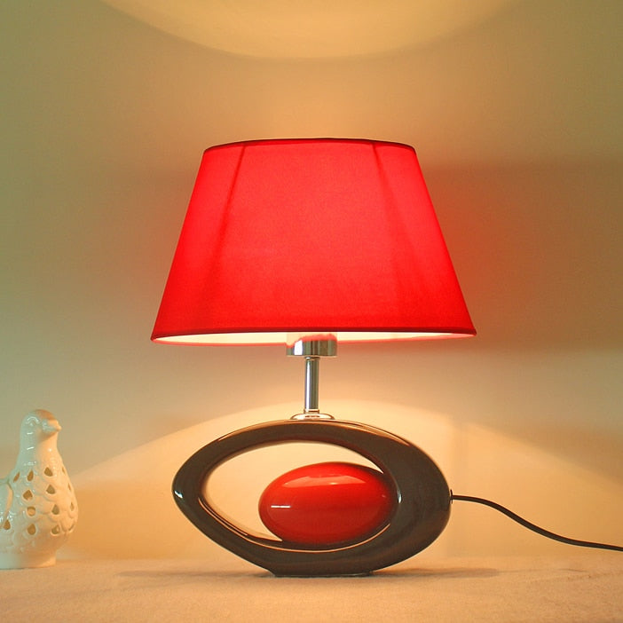 Y2K Modern Ceramic Skirt Table Lamp
