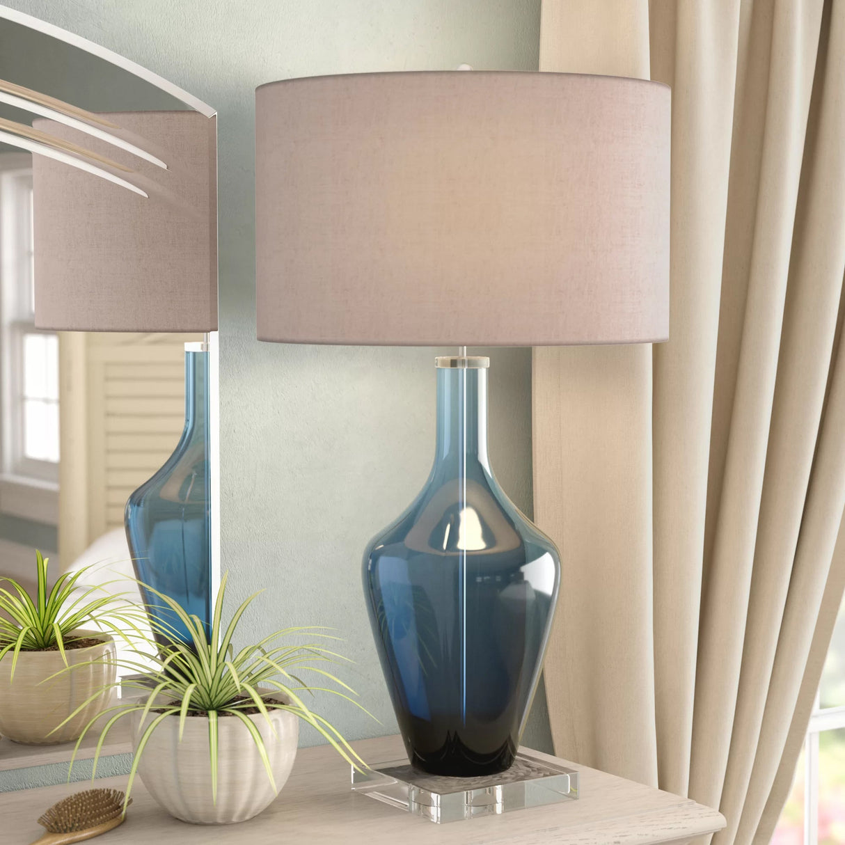 Hagano Table Lamp