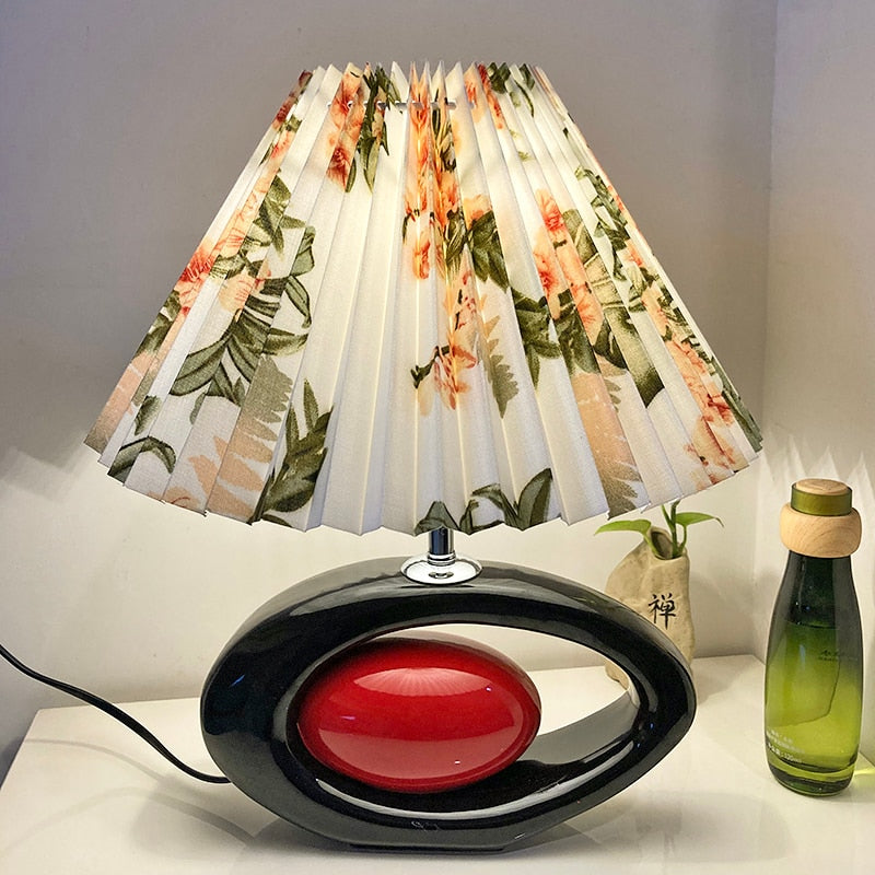 Y2K Modern Ceramic Skirt Table Lamp