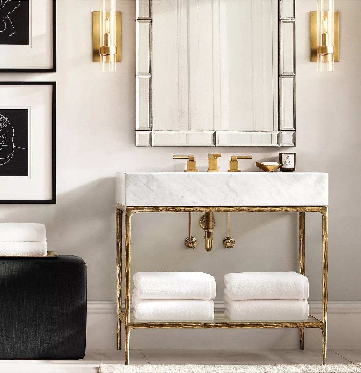 La Villa Wall Lamp