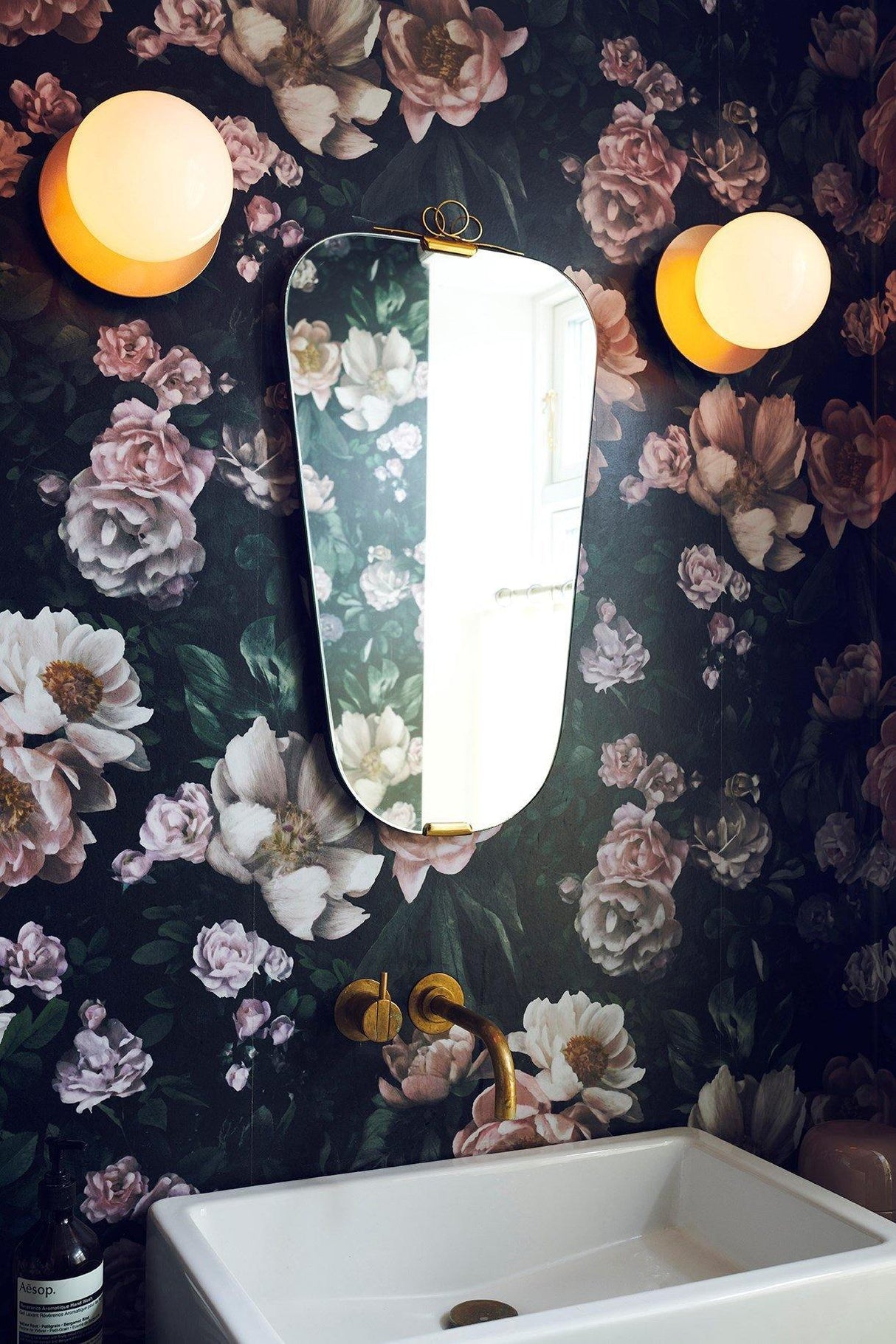 Liila Wall Sconce